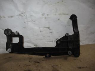 кронштейн (крепление) Volkswagen Touran 1 поколение 2005, 2.0 л., TDi, AZV, дизель, МКПП, черный, минивэн, передний привод, 03G131159