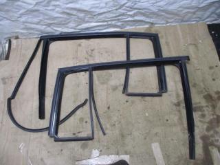 направляющая стекла Volkswagen Touran 1 поколение 2005, 2.0 л., TDi, AZV, дизель, МКПП, черный, минивэн, передний привод, 1T0839431, 1T0839432