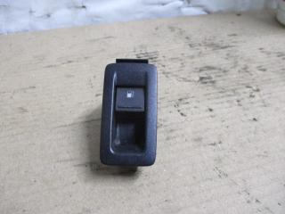 кнопка открытия лючка топливного бака Volkswagen Touran 1 поколение 2005, 2.0 л., TDi, AZV, дизель, МКПП, черный, минивэн, передний привод, 1T0959833