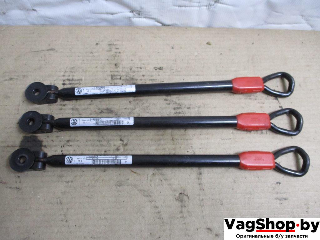 кронштейн (крепление) Volkswagen Touran 1 поколение 2005, 2.0 л., TDi, AZV, дизель, МКПП, черный, минивэн, передний привод, 1T0883501A - фото №1