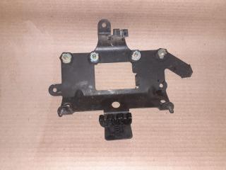 кронштейн (крепление) Volkswagen Sharan 1 поколение [рестайлинг] 2001, 1.9 л., TDi, AUY, дизель, МКПП, серебро, минивэн, передний привод, 7M3133778G