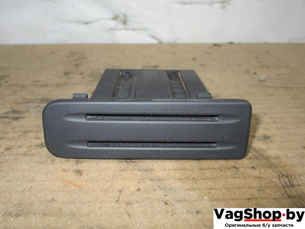 бардачок Volkswagen Golf Plus 1 поколение 2005, 1.9 л., TDi, BKC, дизель, МКПП, серый, хетчбэк 5 дв., передний привод, 5M0858373B - фото №1