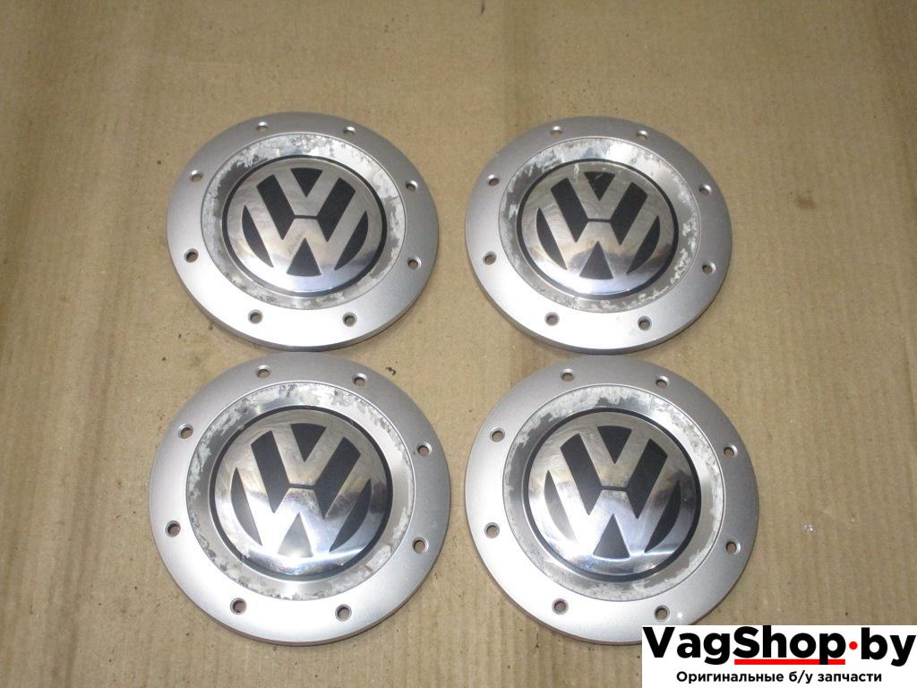 колпачок литого диска Volkswagen Golf Plus 1 поколение 2005, 1.9 л., TDi, BKC, дизель, МКПП, серый, хетчбэк 5 дв., передний привод, 1K0601149E - фото №1