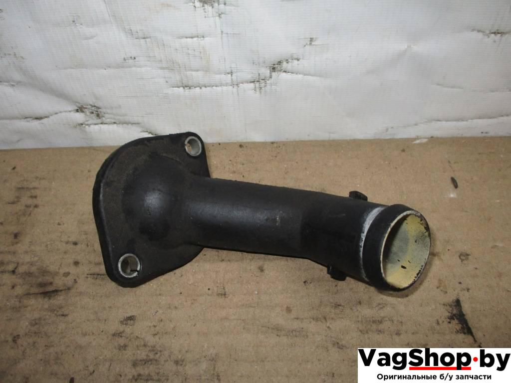 корпус термостата Volkswagen Golf Plus 1 поколение 2005, 1.9 л., TDi, BKC, дизель, МКПП, серый, хетчбэк 5 дв., передний привод, 038121121D - фото №1