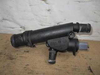 фланец (тройник) системы охлаждения Volkswagen Golf Plus 1 поколение 2005, 1.9 л., TDi, BKC, дизель, МКПП, серый, хетчбэк 5 дв., передний привод, 038121132D