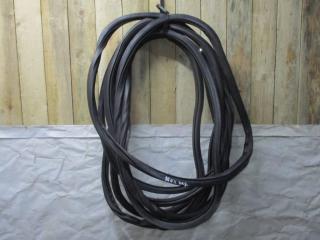 уплотнитель Volkswagen Golf Plus 1 поколение 2005, 1.9 л., TDi, BKC, дизель, МКПП, серый, хетчбэк 5 дв., передний привод, 5M0867913B