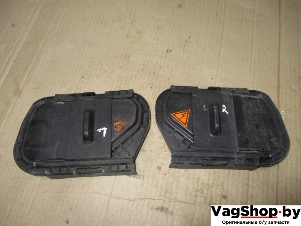 Крышка (заглушка) задняя фары Audi Q7 4L 2007, 3.0 л., TDi, BUN, дизель, АКПП, черный, внедорожник 5 дв., полный привод - фото №1