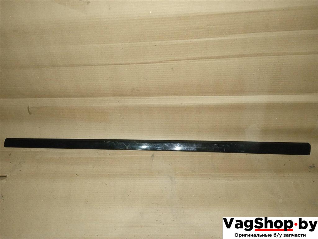 молдинг двери передней левой Audi A4 B7 2006, 2.0 л., TDi, BPW, дизель, МКПП, черный, универсал, передний привод, 8E0853953 - фото №1