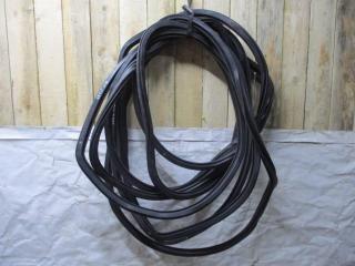 уплотнитель Audi Q7 4L 2007, 3.0 л., TDi, BUN, дизель, АКПП, черный, внедорожник 5 дв., полный привод, 4L0831721, 4L0833721