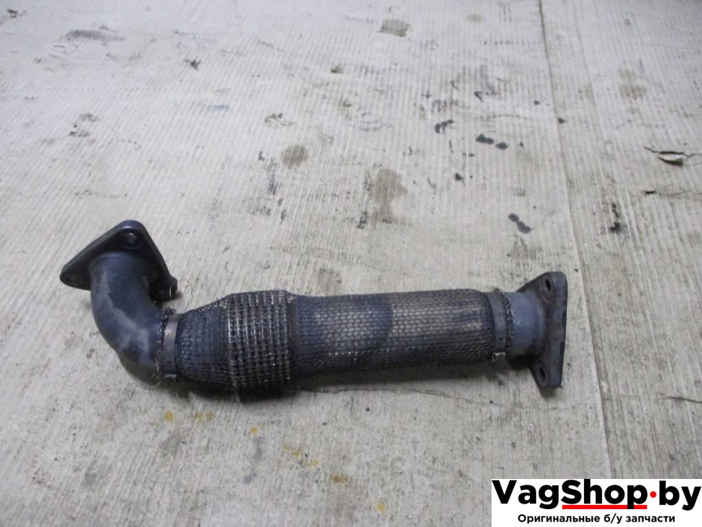 труба приемная глушителя Audi Q7 4L 2007, 3.0 л., TDi, BUN, дизель, АКПП, черный, внедорожник 5 дв., полный привод, 059131789N - фото №1