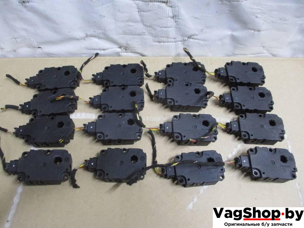 моторчик заслонки печки Audi A6 4G/C7 2013, 3.0 л., TDi, CLA, дизель, АКПП, серый, универсал, полный привод, 4H0820511D, CZ1139300856 - фото №1