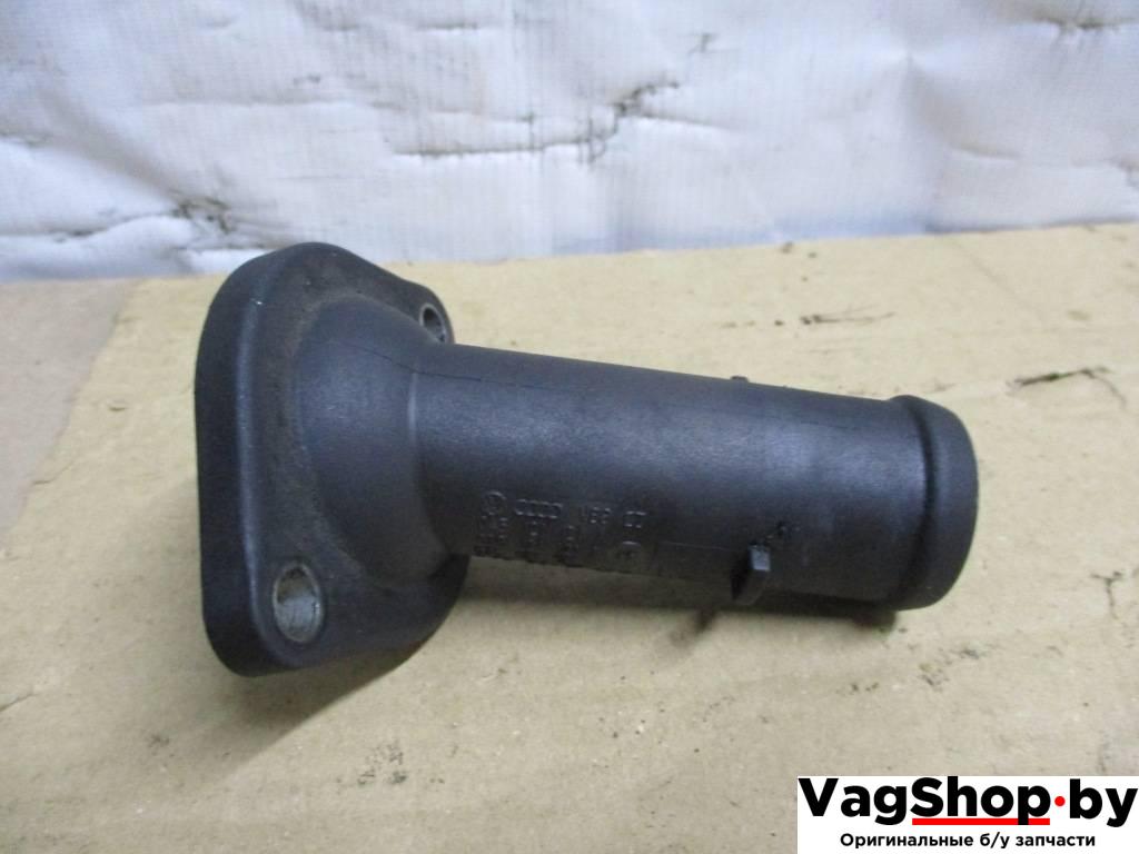 корпус термостата Volkswagen Passat B6 2009, 2.0 л., TDi, CBA, дизель, АКПП, черный, универсал, передний привод, 03L121121 - фото №1