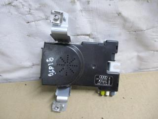 усилитель антенны Audi A3 8P/8PA [рестайлинг] 2006, 2.0 л., TFSI, AXX, бензин, МКПП, голубой, хетчбэк 5 дв., полный привод, 8P4035225