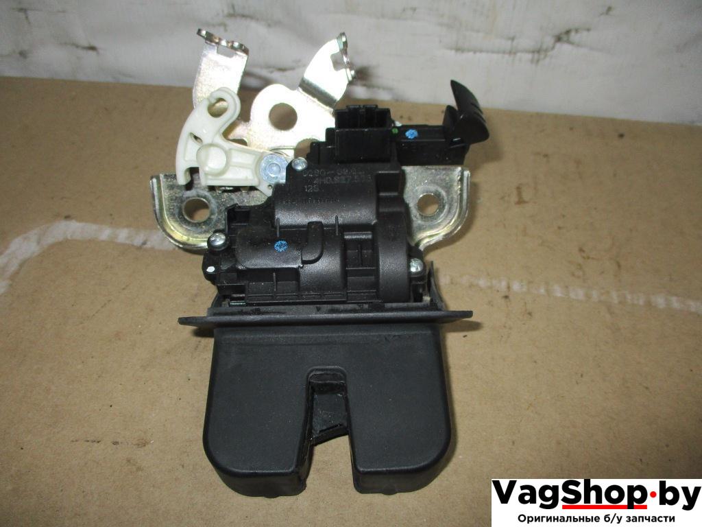 замок багажника Audi A8 D4/4H 2011, 4.2 л., FSI, CDR, бензин, АКПП, серый, седан, полный привод, 4H0827505 - фото №1