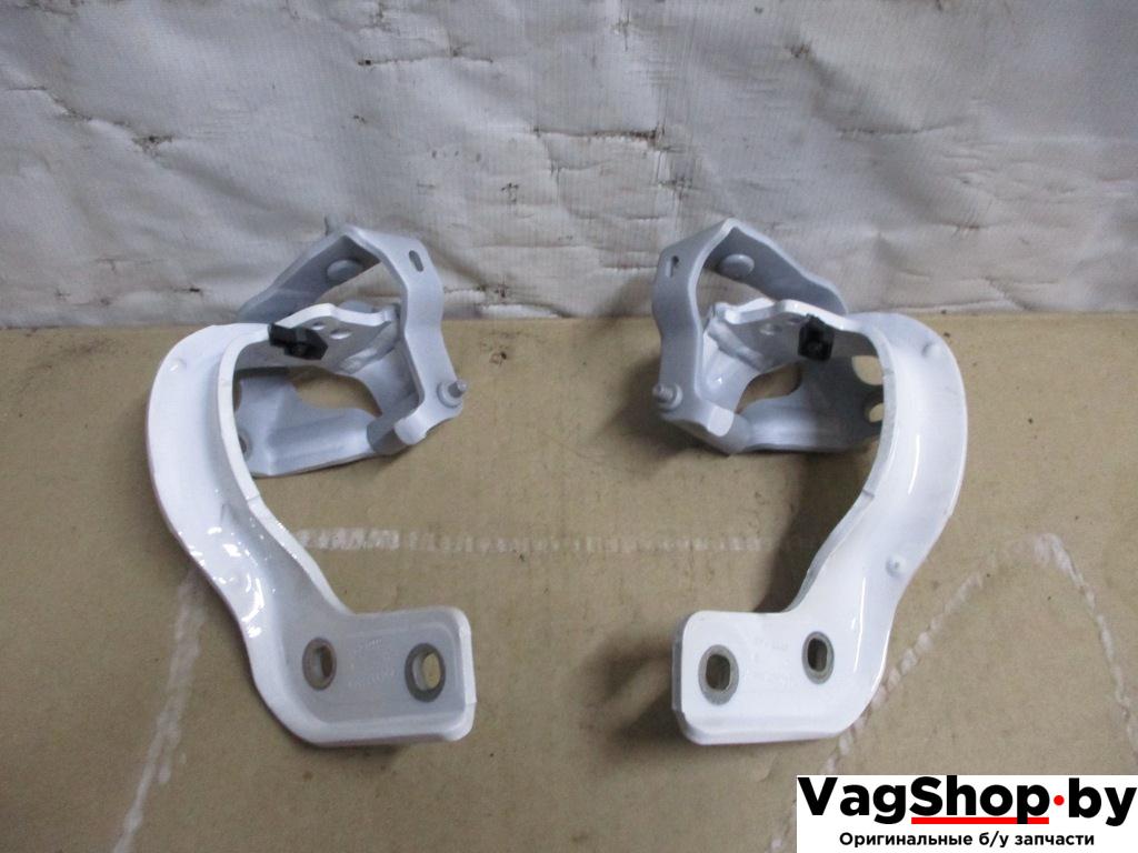 петля крышки багажника Audi Q5 8R 2010, 2.0 л., TDi, CAH, дизель, АКПП, белый, внедорожник 5 дв., полный привод, 8R0827299A, 8R0827300A - фото №1