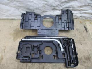 Набор инструментов штатный Audi A5 8T [рестайлинг] 2013, 3.0 л., TDi, CLA, дизель, МКПП, черный, хетчбэк 5 дв., передний привод, 8T8813685