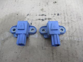 датчик удара Volkswagen Passat B6 2006, 2.0 л., TDi, BKP, дизель, МКПП, черный, универсал, передний привод, 1K0955557A