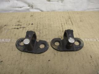 ответная часть (скоба) замка двери Volkswagen Caddy 3 поколение [рестайлинг] 2011, 2.0 л., TDi, CFH, дизель, МКПП, белый, минивэн, передний привод, 2K0827512A