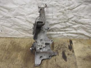 кронштейн двигателя Volkswagen Caddy 3 поколение [рестайлинг] 2011, 2.0 л., TDi, CFH, дизель, МКПП, белый, минивэн, передний привод, 03L903143Q