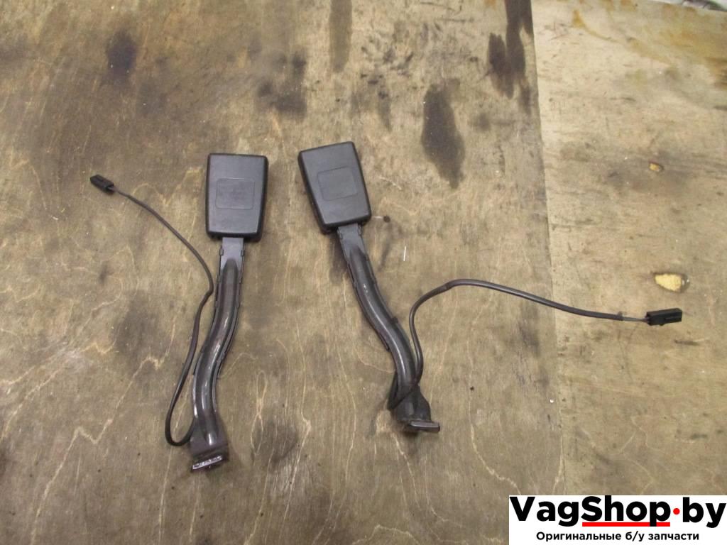 замок ремня безопасности Volkswagen Passat B6 2009, 2.0 л., TDi, CBA, дизель, АКПП, белый, седан, передний привод, 3C0857755J, 3C0857756E - фото №1