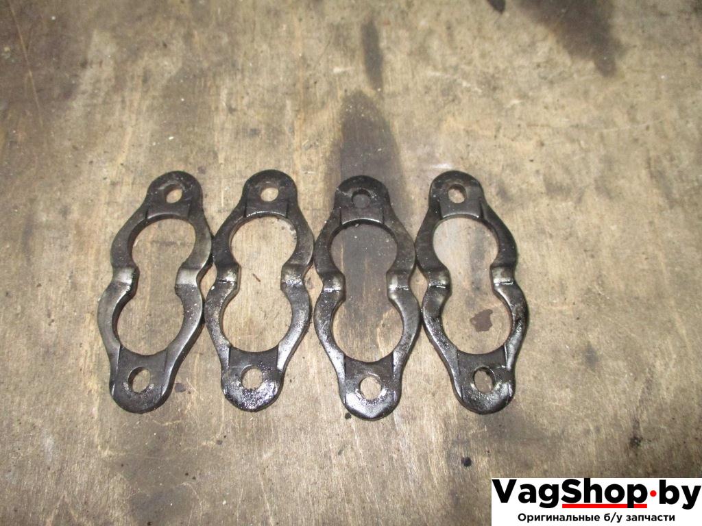 крепление форсунки Volkswagen Passat B6 2009, 2.0 л., TDi, CBA, дизель, АКПП, белый, седан, передний привод - фото №1