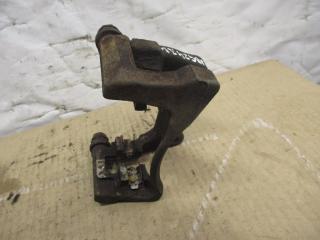 скоба суппорта Volkswagen Passat B6 2009, 2.0 л., TDi, CBA, дизель, АКПП, белый, седан, передний привод