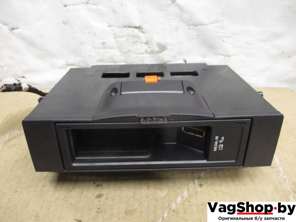 блок управления мультимедия Volkswagen Passat B7 2012, 2.0 л., TDi, CFF, дизель, МКПП, голубой, универсал, передний привод, 5N0035341G - фото №1