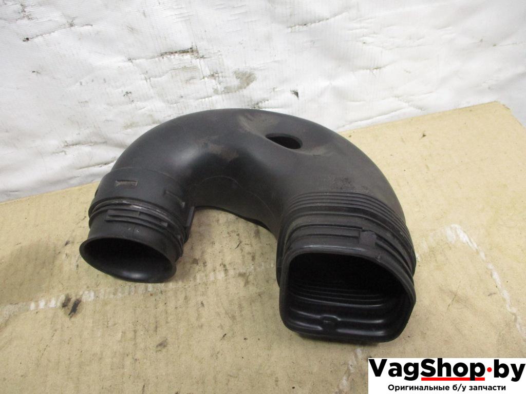 патрубок воздушного фильтра Volkswagen Passat B7 2012, 2.0 л., TDi, CFF, дизель, МКПП, голубой, универсал, передний привод, 3C0129618D - фото №1