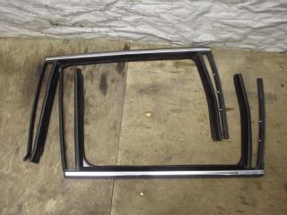 направляющая стекла Volkswagen Passat B7 2012, 2.0 л., TDi, CFF, дизель, МКПП, голубой, универсал, передний привод, 3C9839431H, 3C9839432H