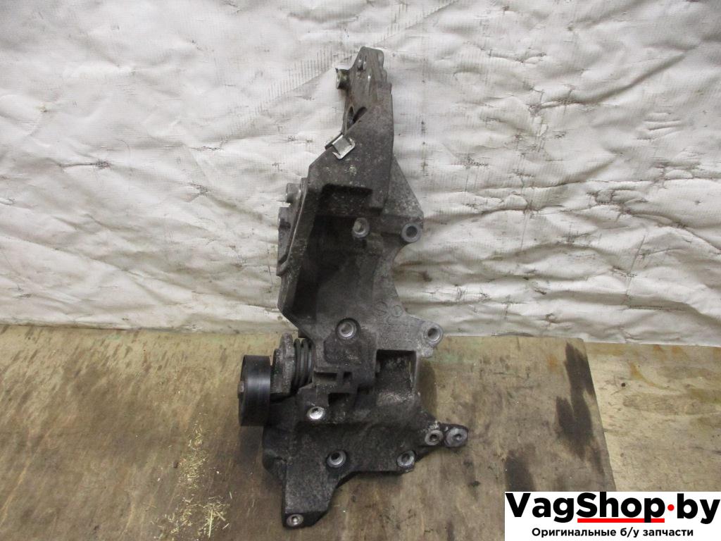 кронштейн двигателя Volkswagen Tiguan 1 поколение 2010, 2.0 л., TDi, CFF, дизель, МКПП, черный, внедорожник 5 дв., передний привод, 03L903143K - фото №1