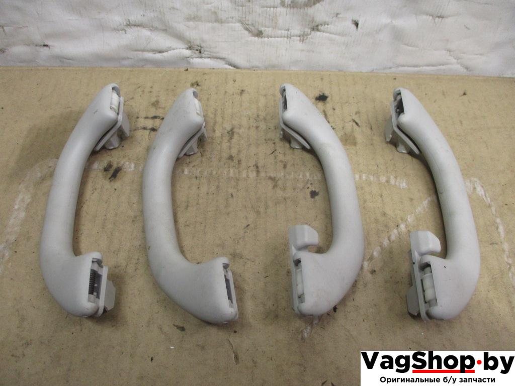 ручка внутренняя потолочная Volkswagen Tiguan 1 поколение 2010, 2.0 л., TDi, CFF, дизель, МКПП, черный, внедорожник 5 дв., передний привод - фото №1