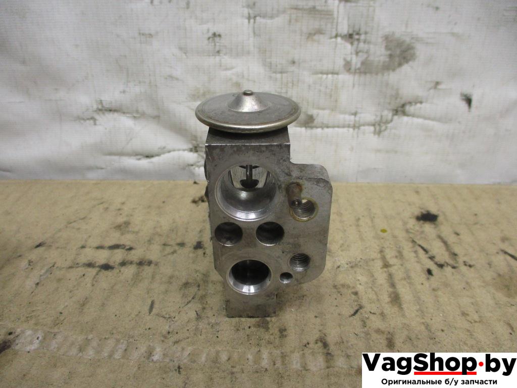 расширительный клапан кондиционера Volkswagen Tiguan 1 поколение 2010, 2.0 л., TDi, CFF, дизель, МКПП, черный, внедорожник 5 дв., передний привод, 1K0820679 - фото №1