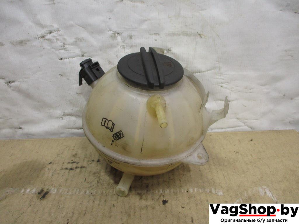 бачок расширительный Volkswagen Tiguan 1 поколение 2010, 2.0 л., TDi, CFF, дизель, МКПП, черный, внедорожник 5 дв., передний привод, 1K0121407A - фото №1