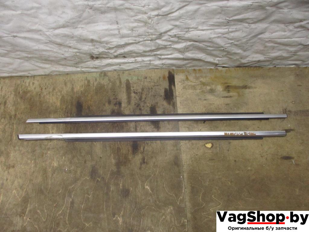 уплотнитель Volkswagen Tiguan 1 поколение 2010, 2.0 л., TDi, CFF, дизель, МКПП, черный, внедорожник 5 дв., передний привод, 5N0837475E, 5N0837476E - фото №1