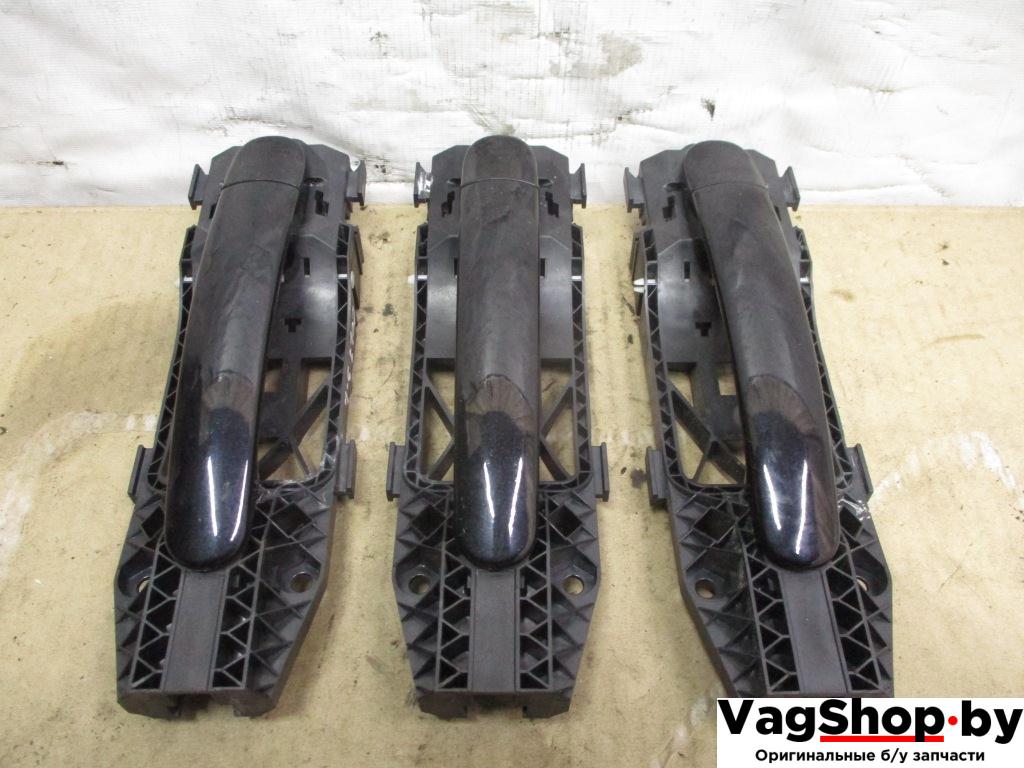 ручка наружная Volkswagen Tiguan 1 поколение 2010, 2.0 л., TDi, CFF, дизель, МКПП, черный, внедорожник 5 дв., передний привод, 5N0839885H - фото №1