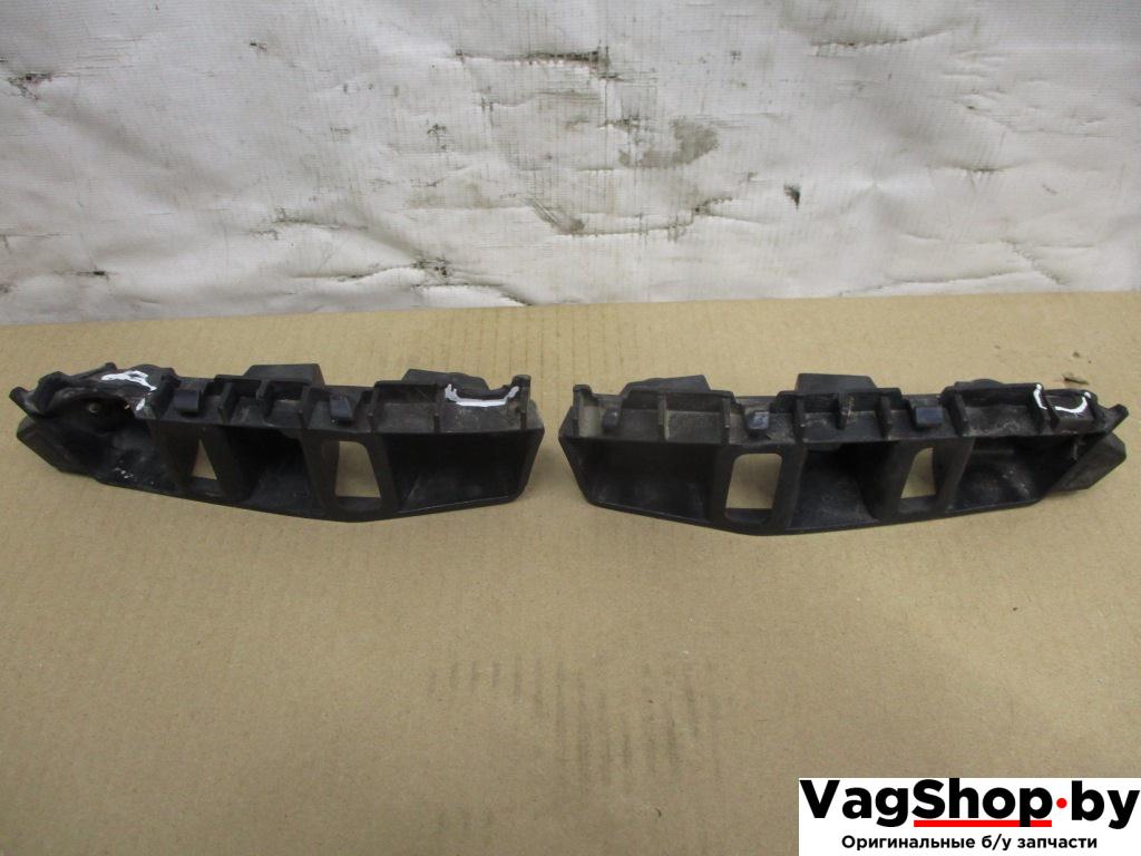 Крепление бампера переднего Volkswagen Touareg 2 поколение 2011, 3.6 л., FSI, CGR, бензин, АКПП, черный, внедорожник 5 дв., полный привод, 7P6807183F, 7P6807184F - фото №1