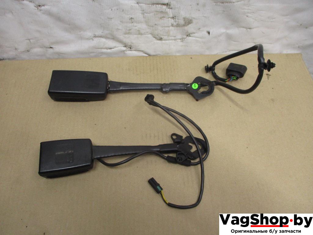 замок ремня безопасности Volkswagen Touareg 2 поколение 2011, 3.6 л., FSI, CGR, бензин, АКПП, черный, внедорожник 5 дв., полный привод, 7P0857755, 7P0857756C - фото №1