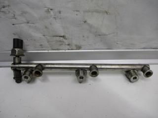 топливная рампа Volkswagen Touareg 2 поколение 2011, 3.6 л., FSI, CGR, бензин, АКПП, черный, внедорожник 5 дв., полный привод, 03C906051D, 03H133317P