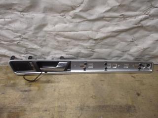 накладка двери (крышки) багажника Volkswagen Touareg 2 поколение 2011, 3.6 л., FSI, CGR, бензин, АКПП, черный, внедорожник 5 дв., полный привод, 7P6867420