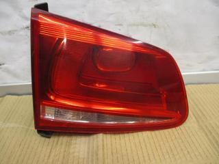 фонарь крышки багажника левый Volkswagen Touareg 2 поколение 2011, 3.6 л., FSI, CGR, бензин, АКПП, черный, внедорожник 5 дв., полный привод, 7P6945093A