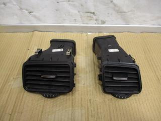 дефлектор обдува салона Volkswagen Touareg 2 поколение 2011, 3.6 л., FSI, CGR, бензин, АКПП, черный, внедорожник 5 дв., полный привод, 7P1819703A, 7P1819728A