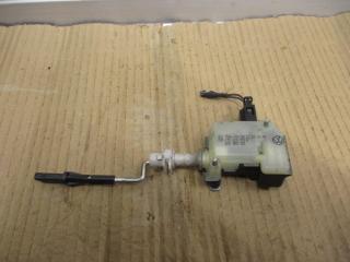 активатор замка крышки топливного бака Volkswagen Touran 1 поколение [рестайлинг] 2007, 1.9 л., TDi, BXE, дизель, МКПП, черный, минивэн, передний привод, 1T0810773A