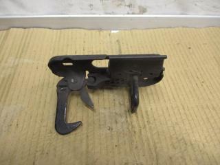 захватный крюк капота Volkswagen Touran 1 поколение [рестайлинг] 2007, 1.9 л., TDi, BXE, дизель, МКПП, черный, минивэн, передний привод, 1T0823480A