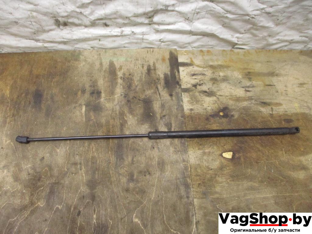 амортизатор капота Volkswagen Passat B6 2006, 2.0 л., TDi, BKP, дизель, МКПП, черный, универсал, передний привод, 3C0823359A - фото №1