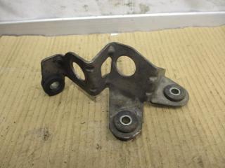 Кронштейн крепления троса КПП Volkswagen Passat B6 2006, 2.0 л., TDi, BKP, дизель, МКПП, черный, универсал, передний привод, 1K0711789