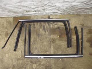 направляющая стекла Volkswagen Passat B6 2006, 2.0 л., TDi, BKP, дизель, МКПП, черный, универсал, передний привод, 3C9839431C, 3C9839432C