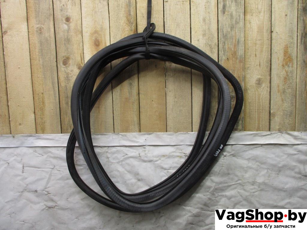 уплотнитель Volkswagen Passat B6 2006, 2.0 л., TDi, BKP, дизель, МКПП, черный, универсал, передний привод, 3C4867911B, 3C9867913B - фото №1