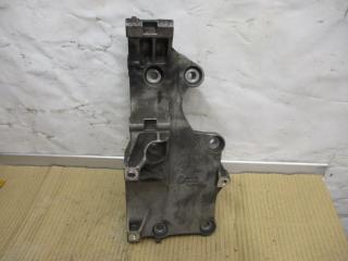 кронштейн двигателя Volkswagen Passat B6 2006, 2.0 л., TDi, BKP, дизель, МКПП, черный, универсал, передний привод, 03G903143A