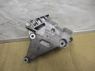 кронштейн двигателя Volkswagen Passat B6 2006, 2.0 л., TDi, BKP, дизель, МКПП, черный, универсал, передний привод, 03G199207G