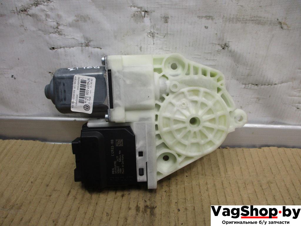 моторчик стеклоподъемника задний левый Volkswagen Passat B7 2012, 2.0 л., TDi, CFF, дизель, МКПП, черный, седан, передний привод, 3AA959703A, 3AA959795 - фото №1